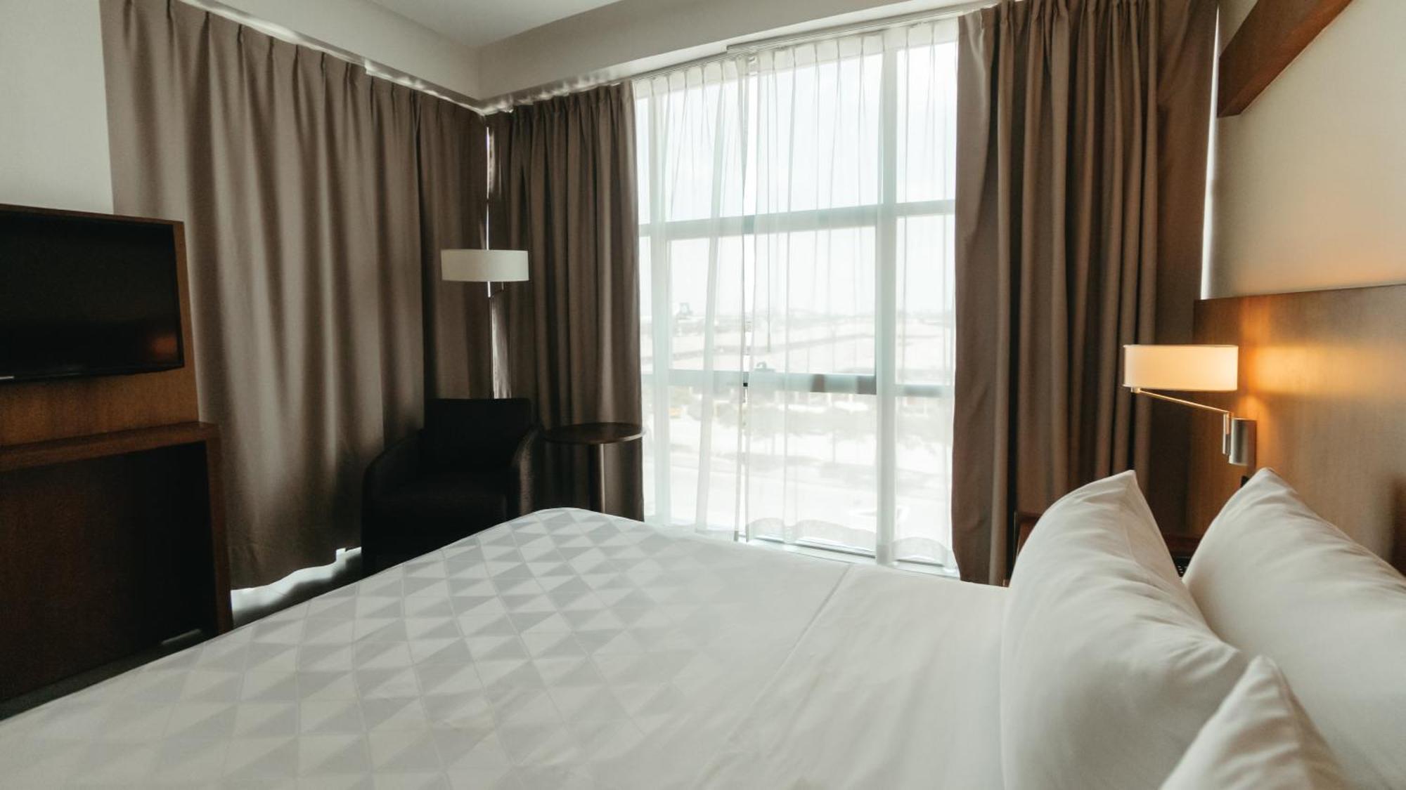 Holiday Inn Guayaquil Airport By Ihg Екстер'єр фото A bedroom at the hotel