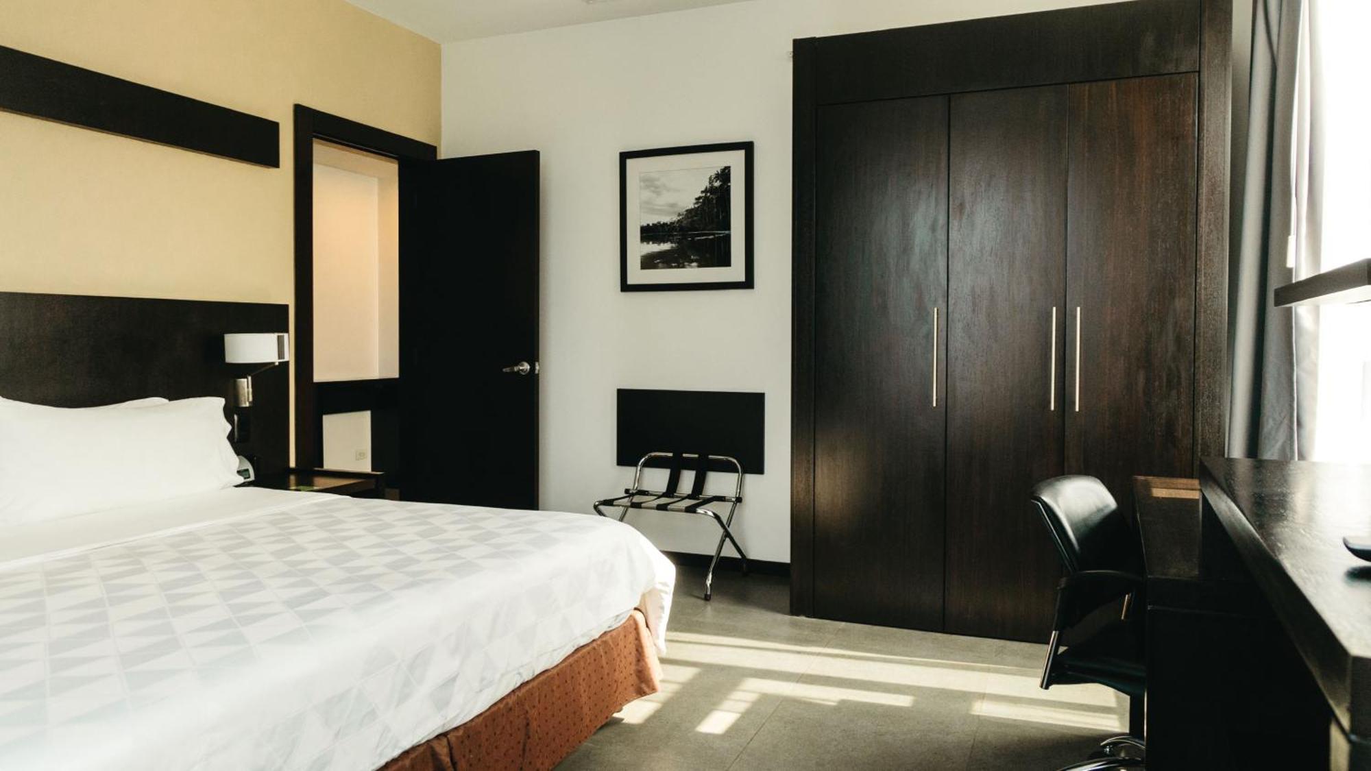 Holiday Inn Guayaquil Airport By Ihg Екстер'єр фото A room at the hotel