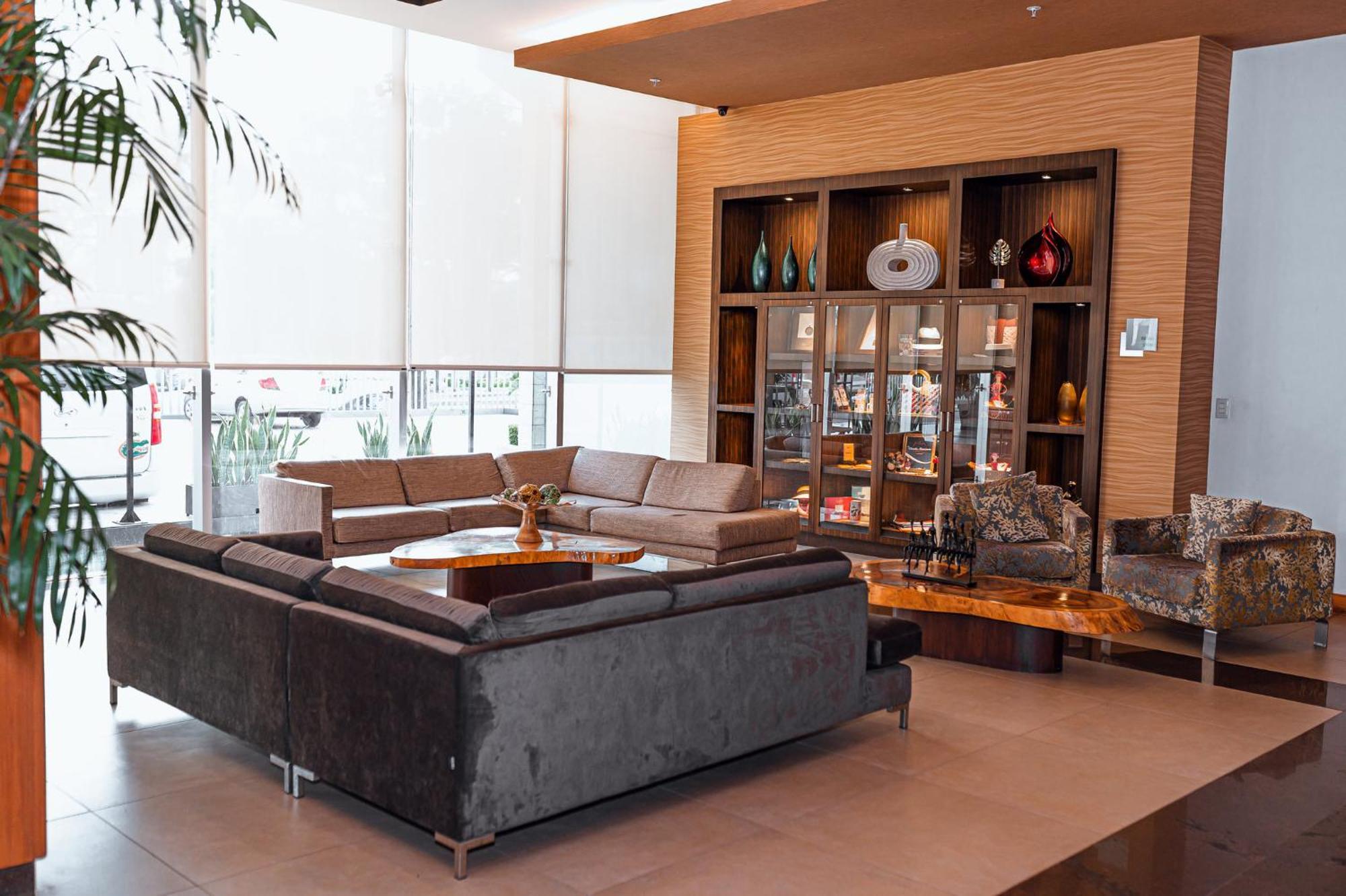 Holiday Inn Guayaquil Airport By Ihg Екстер'єр фото The lobby of the hotel