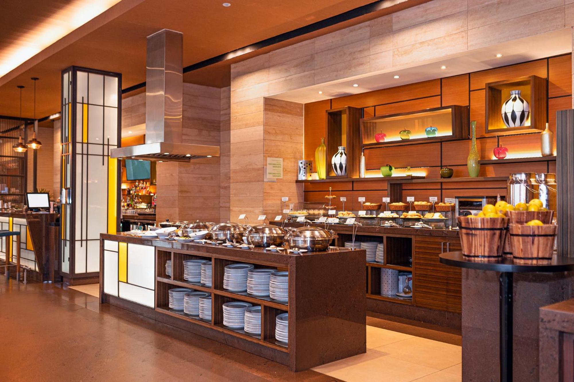 Holiday Inn Guayaquil Airport By Ihg Екстер'єр фото The buffet at the hotel