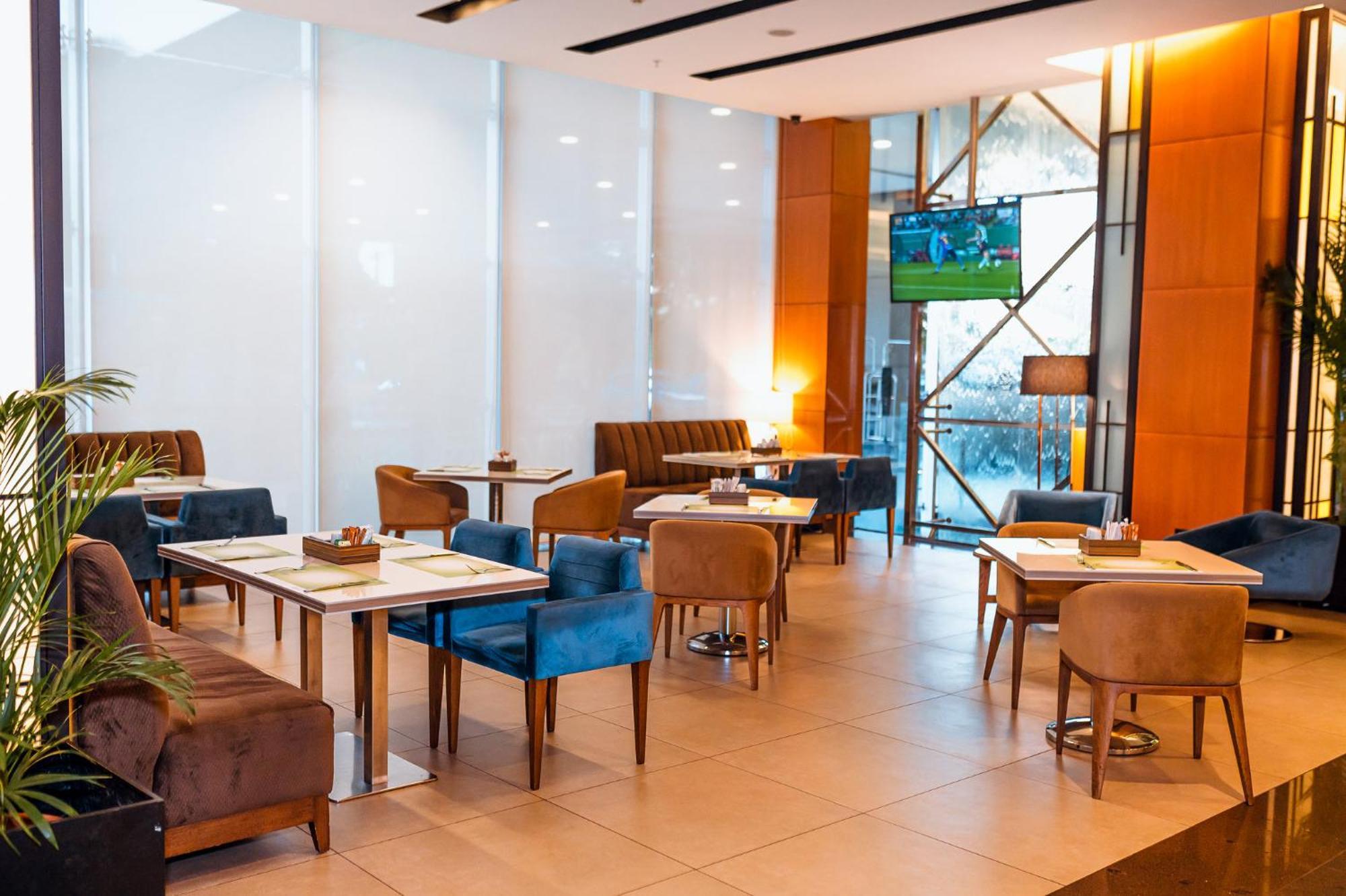 Holiday Inn Guayaquil Airport By Ihg Екстер'єр фото The lounge at the airport