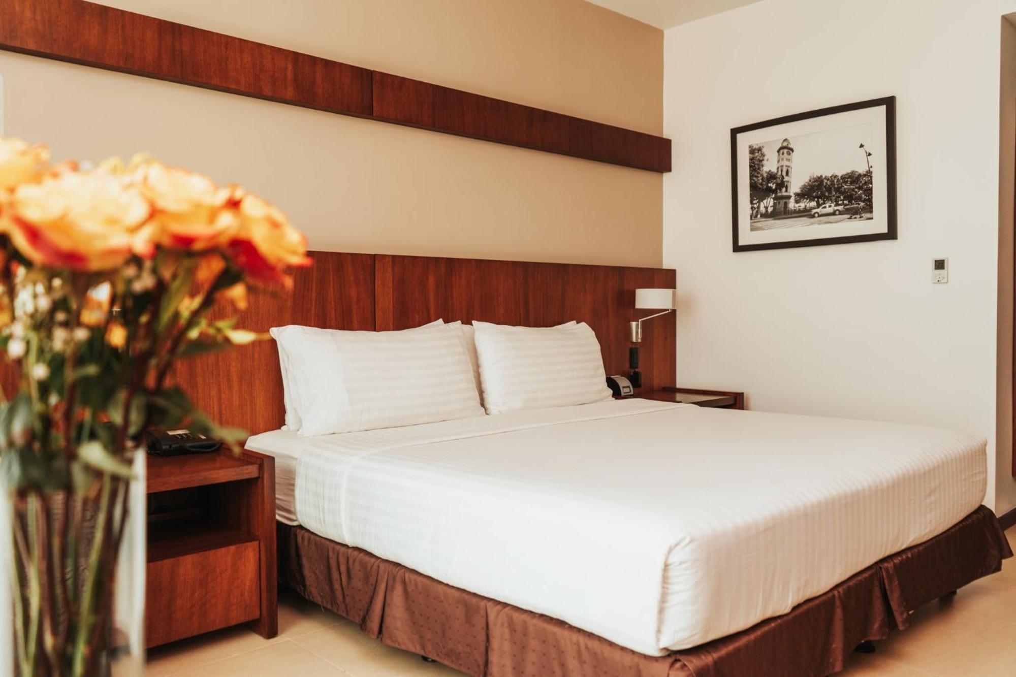 Holiday Inn Guayaquil Airport By Ihg Екстер'єр фото A bedroom at the hotel