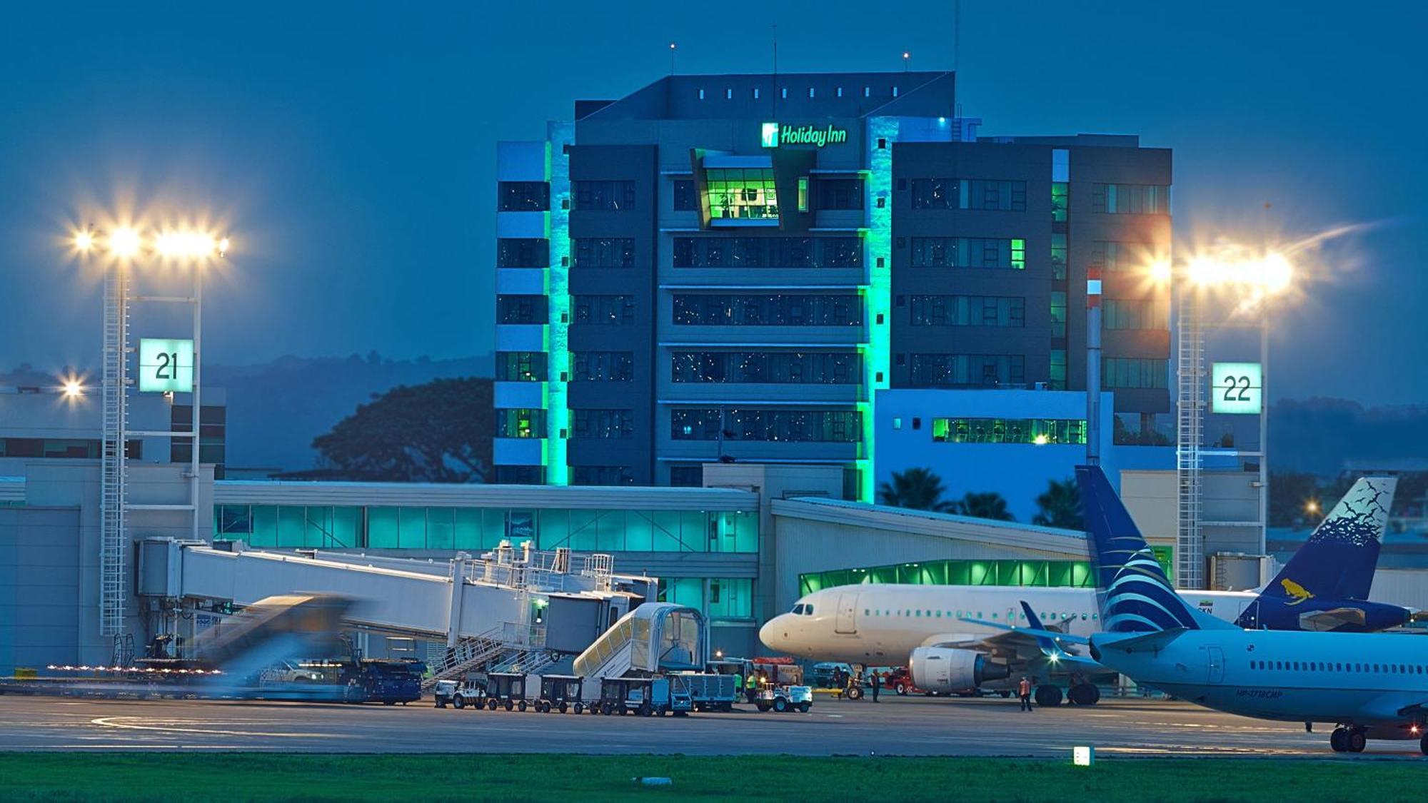 Holiday Inn Guayaquil Airport By Ihg Екстер'єр фото Holiday Inn at Faro Airport